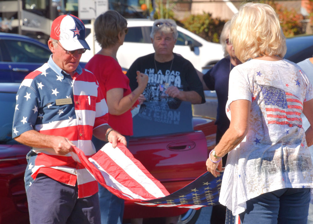111121-smt-news-veterans-day-bbq-003